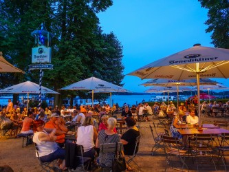gefüllter biergarten
